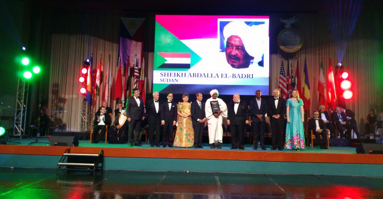 Sheikh Abdallah El Badri honored at an international ceremony